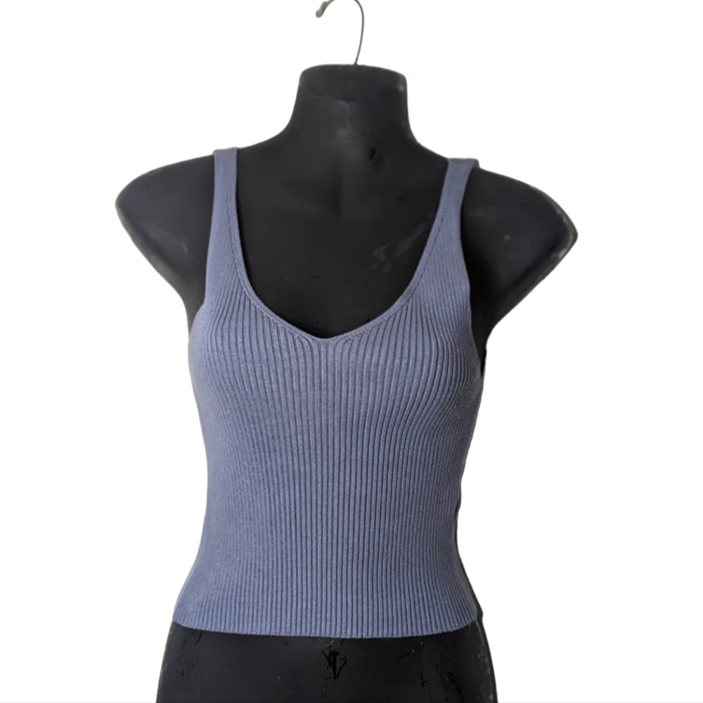 Ribbed & Fitted V Neck Tank - SMALL/MED- Lilac-ish color